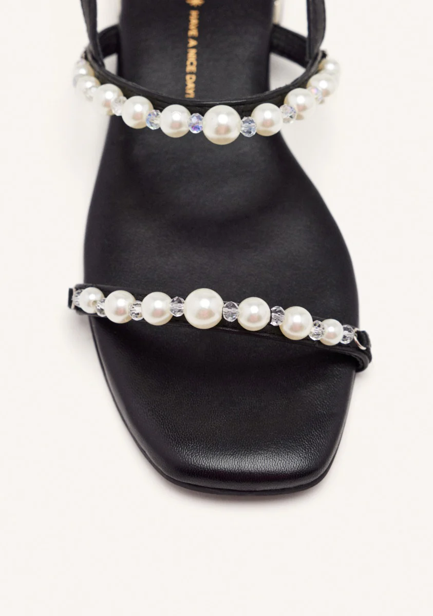 WOMEN'S BLACK LEATHER SANDALS WITH PEARLS ZERQAN - Image 3