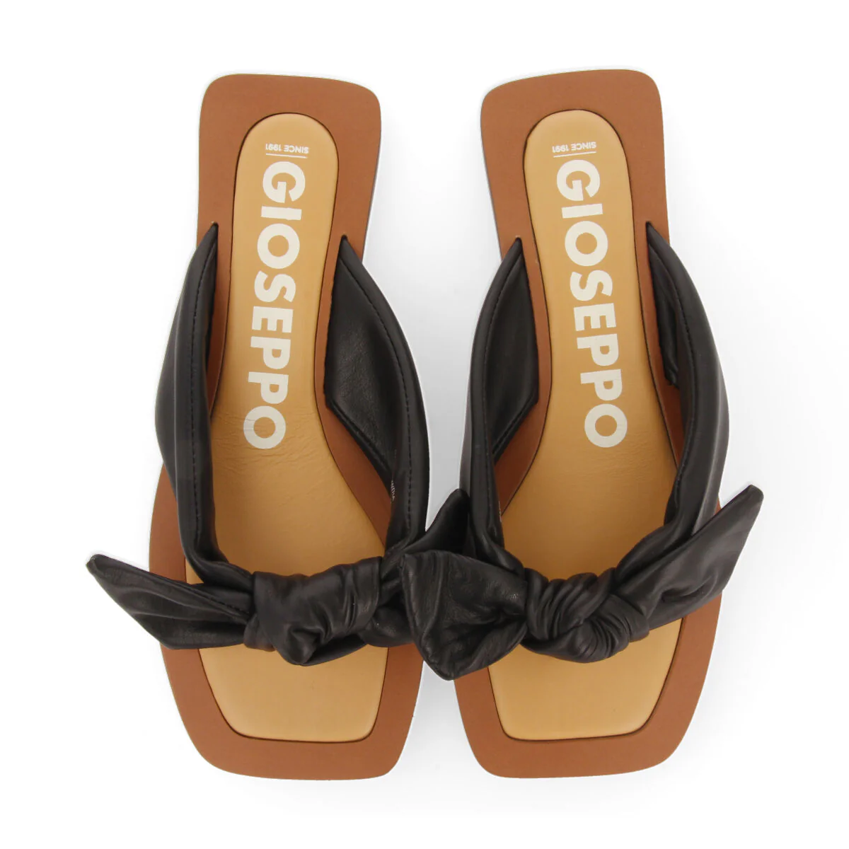 Acucena women's black leather sandals with decorative knots - Image 3