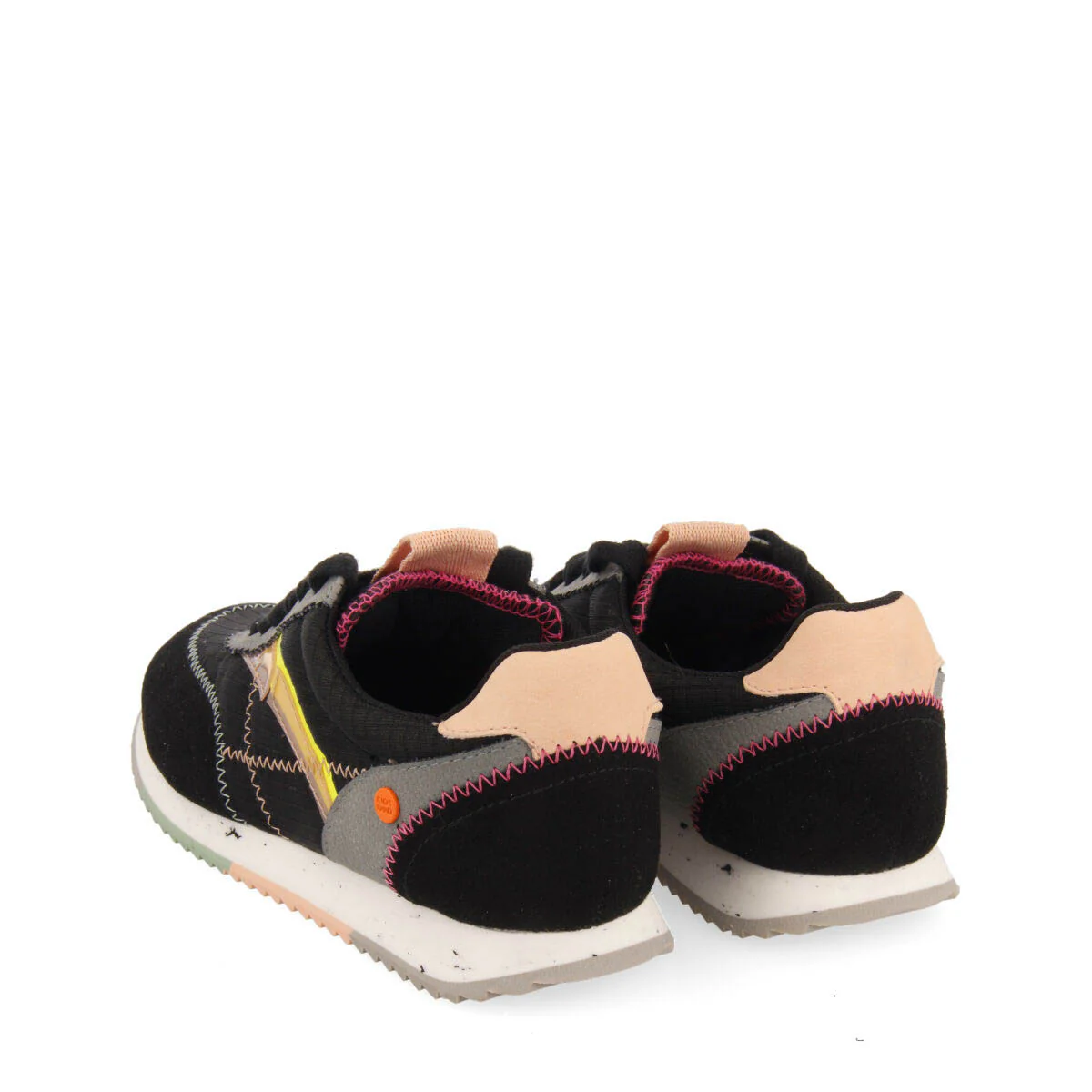 Arbent women's black textured sneakers - Image 4