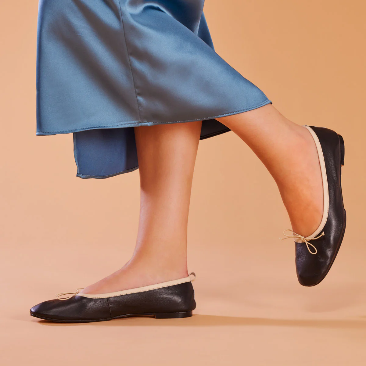 Aspley women's black leather ballet flats with cutwork - Image 2