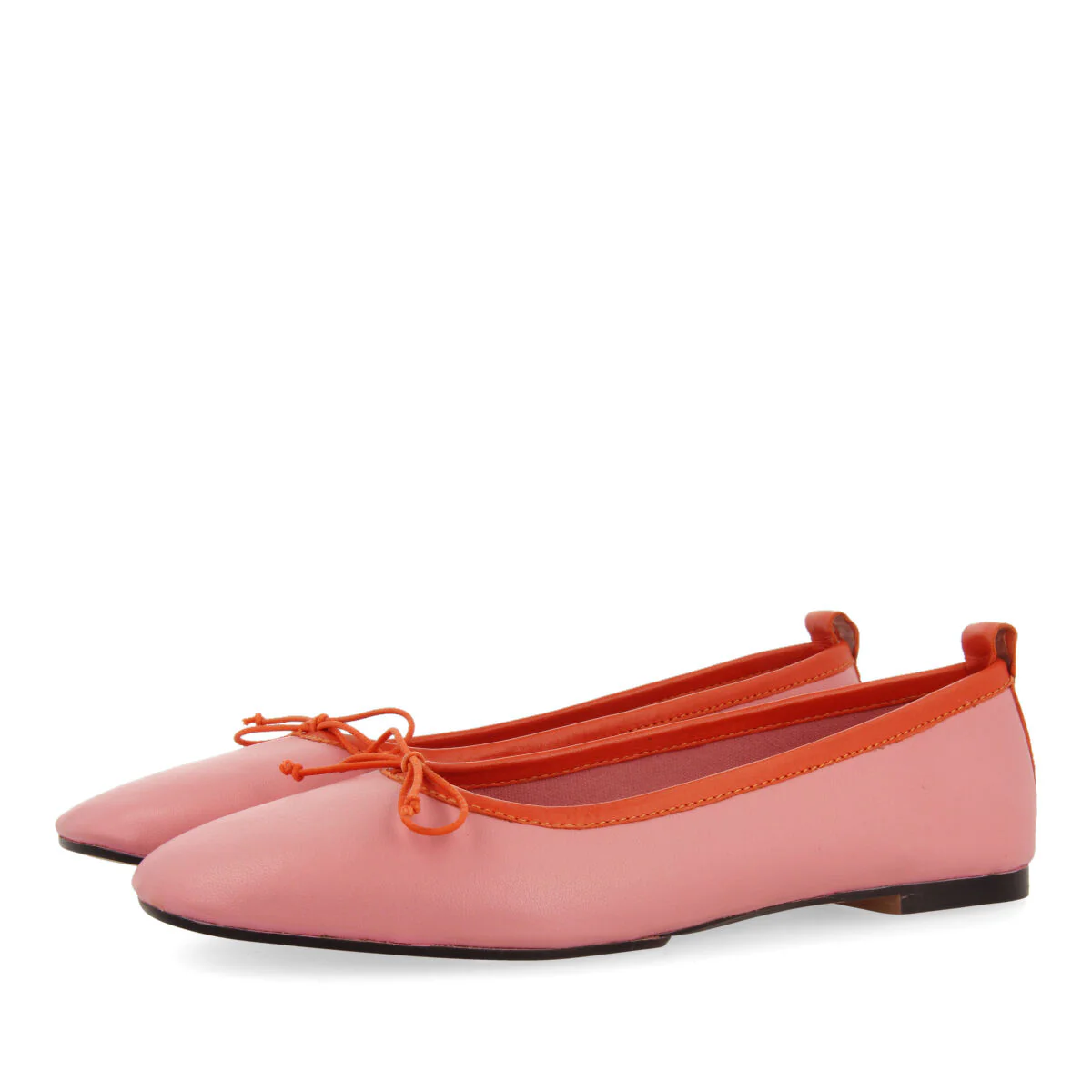 Aspley women's pink leather ballet flats with cutwork - Image 2