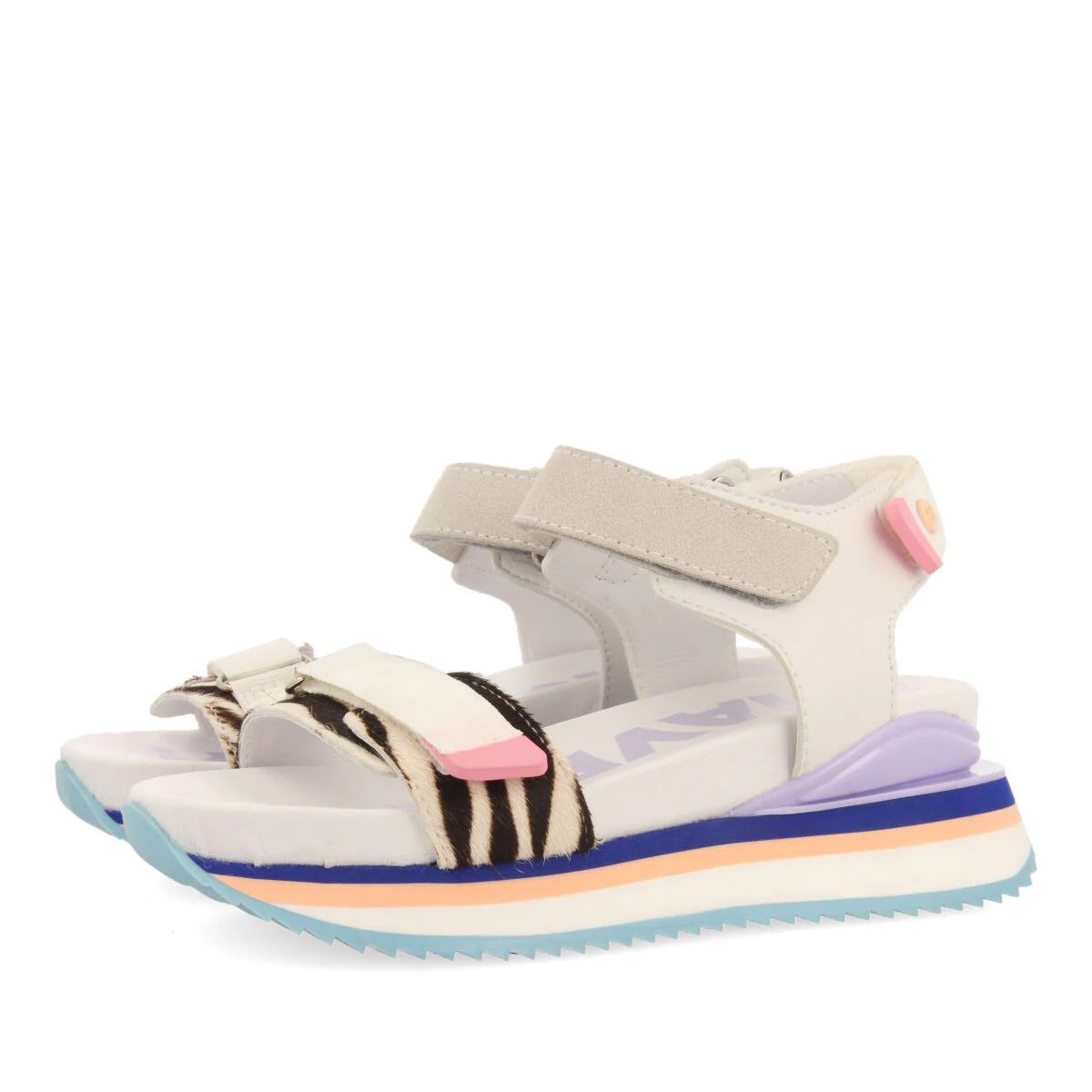 Baldim girls sandals with white and animalrint adjustable straps - Image 3