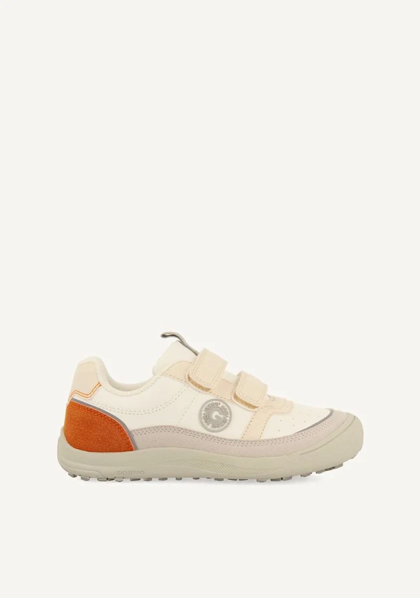 BASKET STYLE SPORTS SHOES