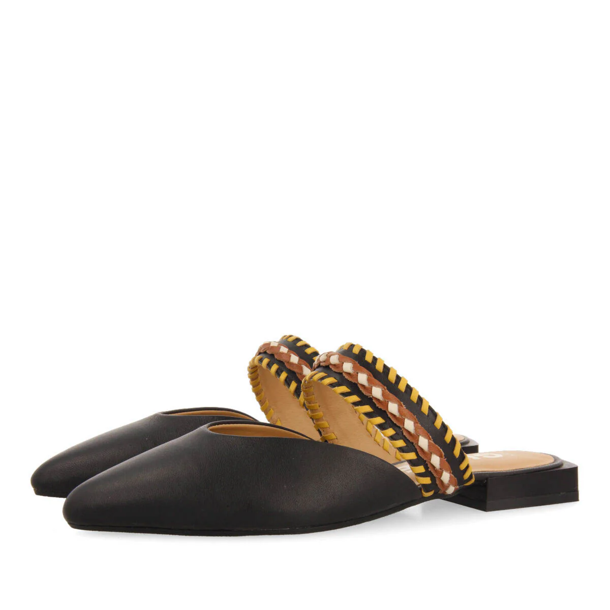 Bataan women's black slingback sandals with strap - Image 2