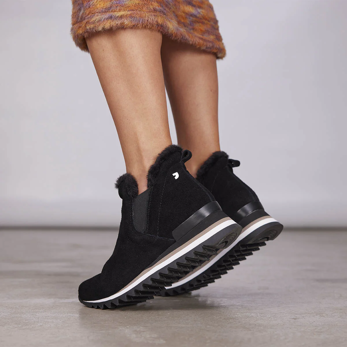 Black sneakers ankle boots slip style with mini wedge for woman ECKERO - Image 5
