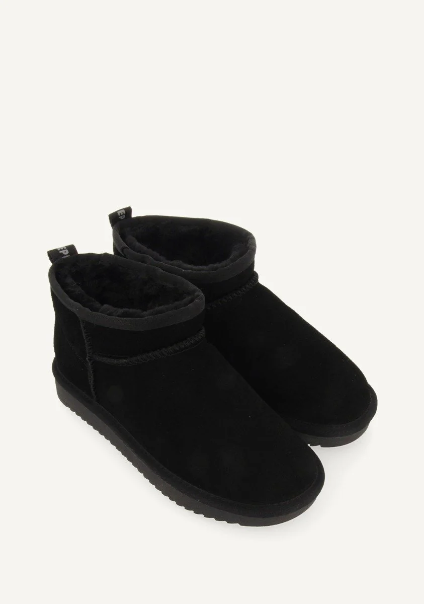 BOTAS AUSTRALIANAS COLOR NEGRO DE CAÑA BAJA PARA MUJER BEREK - Image 3
