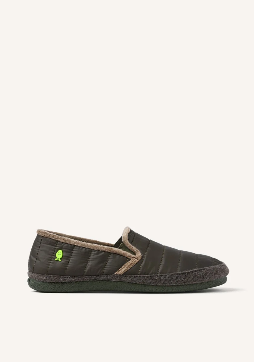 CLOSED HOUSE SLIPPERS WYKOFF
