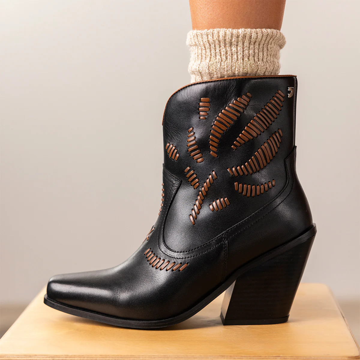 COWBOY BOOTS EMBROIDERED LEATHER RAJEC - Image 4