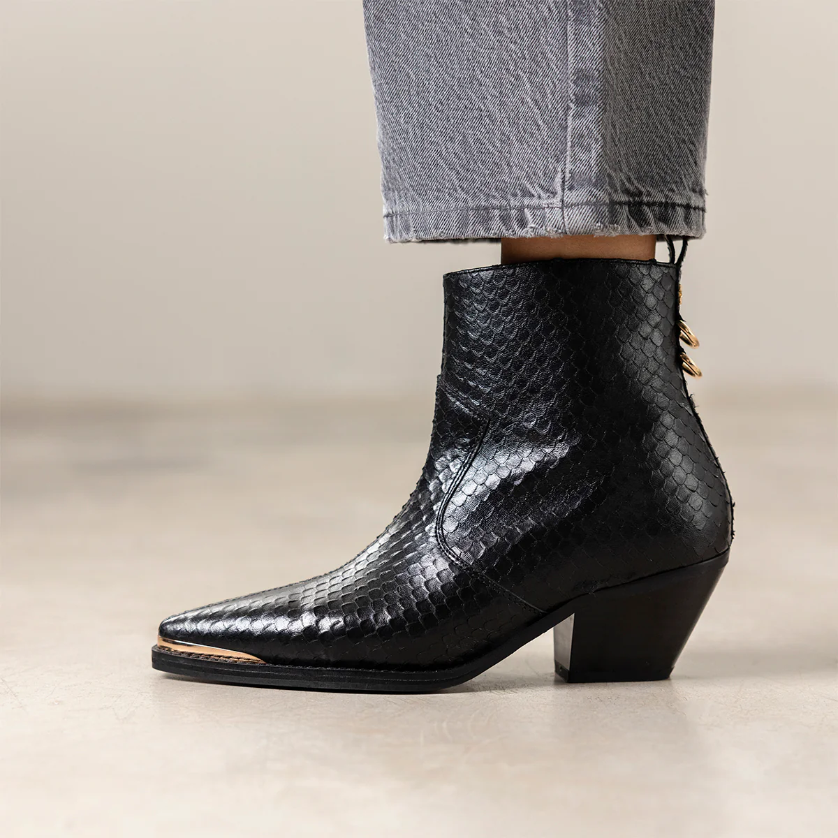 COWBOY LEATHER HEEL BOOTS SMYRNA