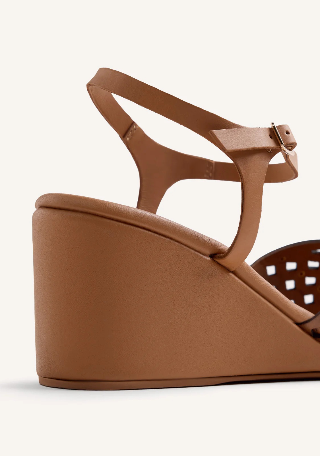 CUT-OUT AND STUDDED LEATHER HEELED SANDALS PESHTIGO - Image 4