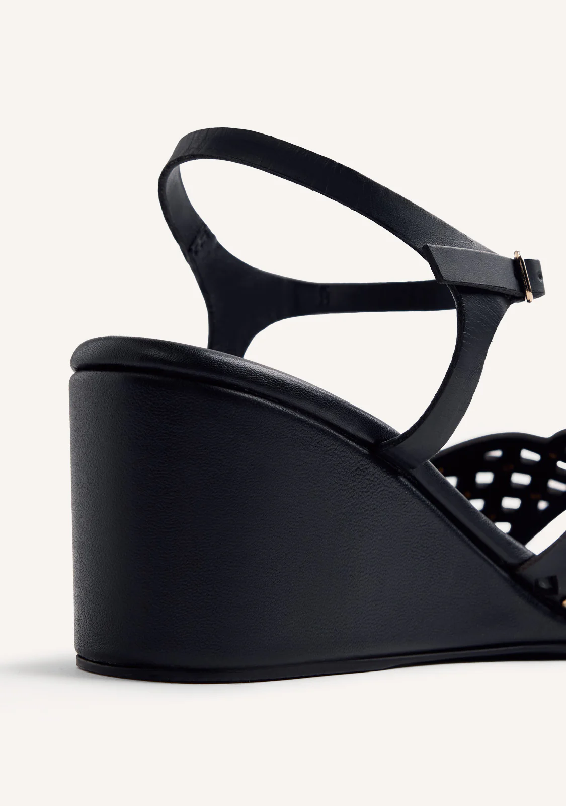 CUT-OUT AND STUDDED LEATHER HEELED SANDALS PESHTIGO - Image 4