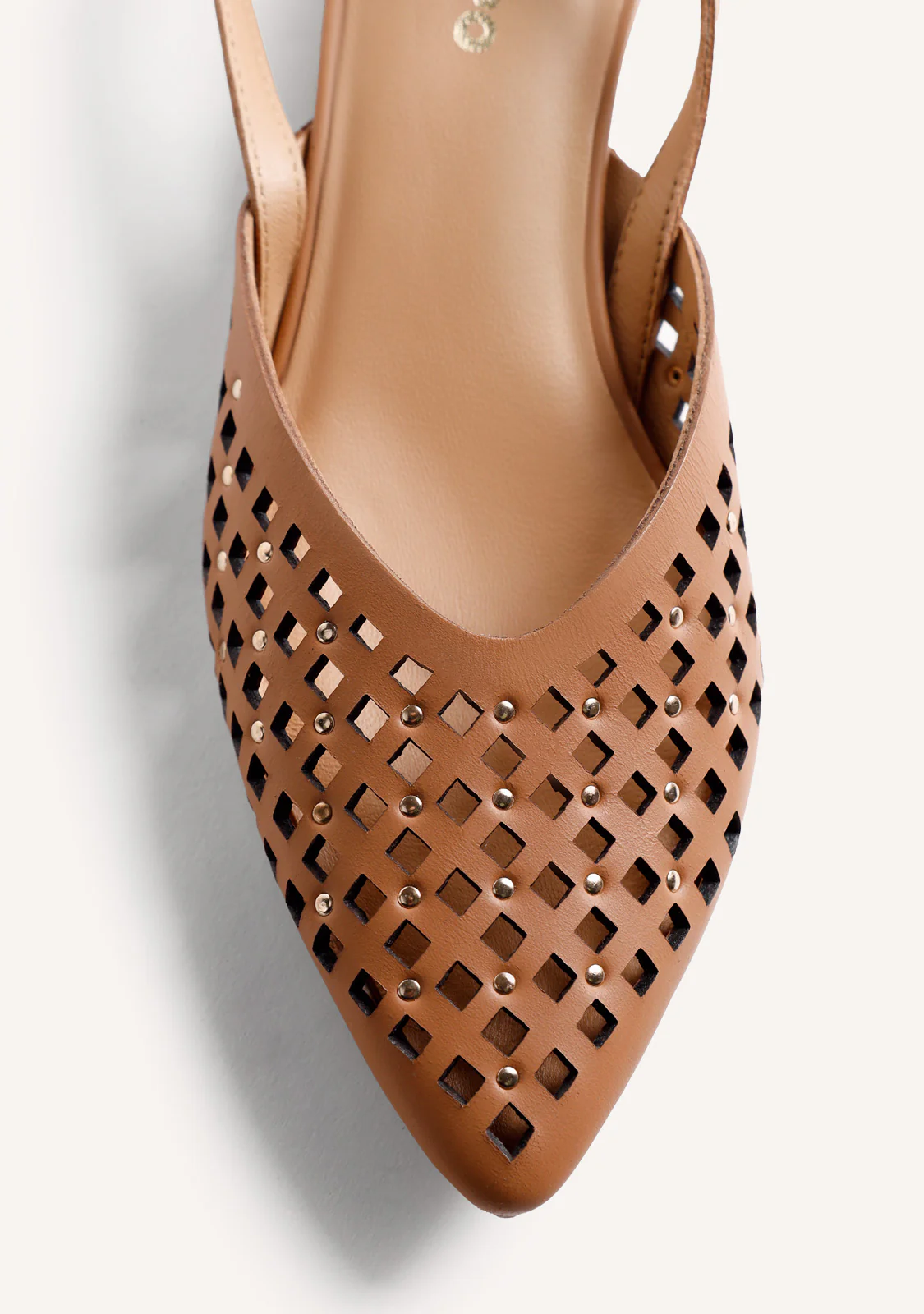 CUT-OUT AND STUDDED LEATHER HEELED SHOES LAGOS - Image 3