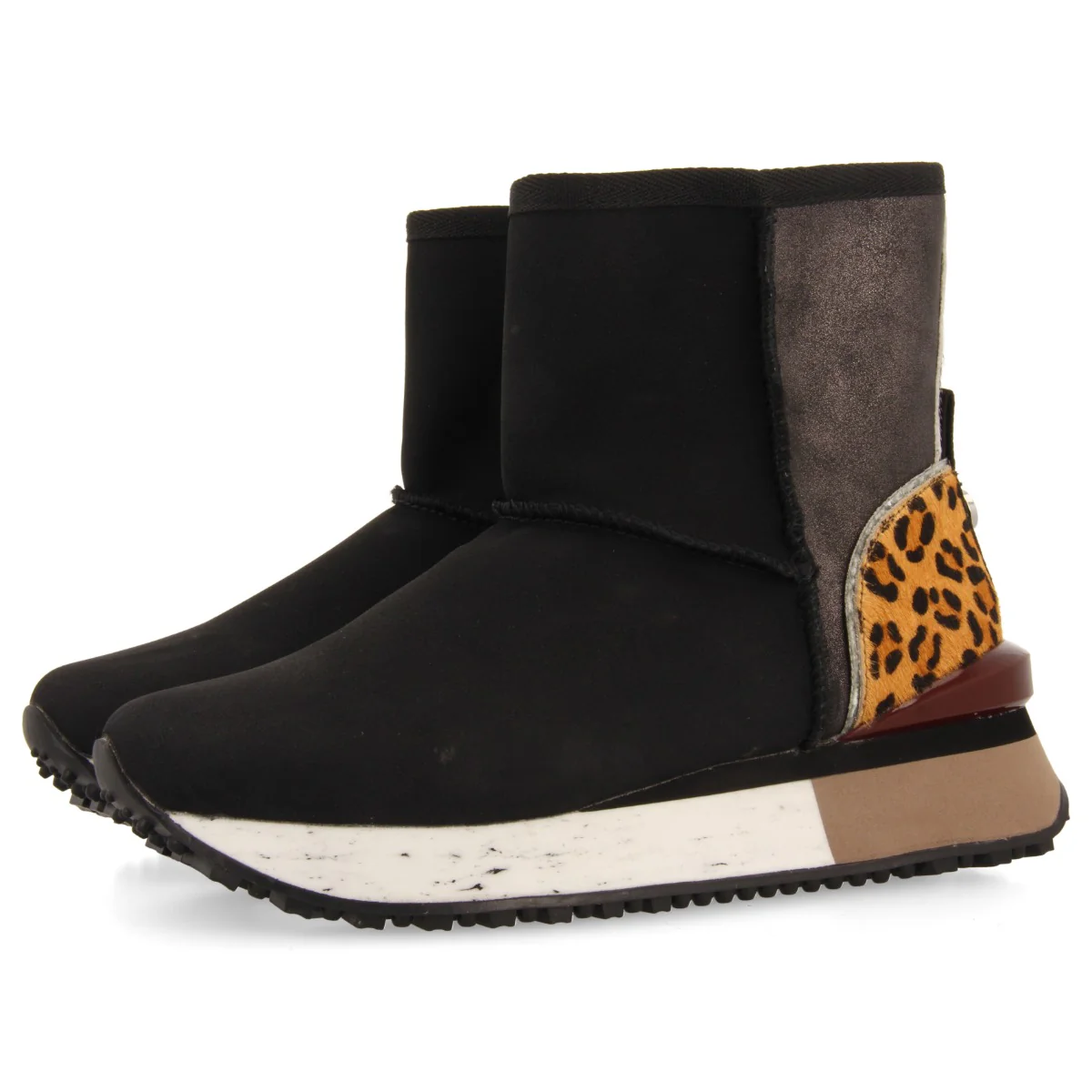Dunoon women's black shearling boot-style sneakers with details - Image 3
