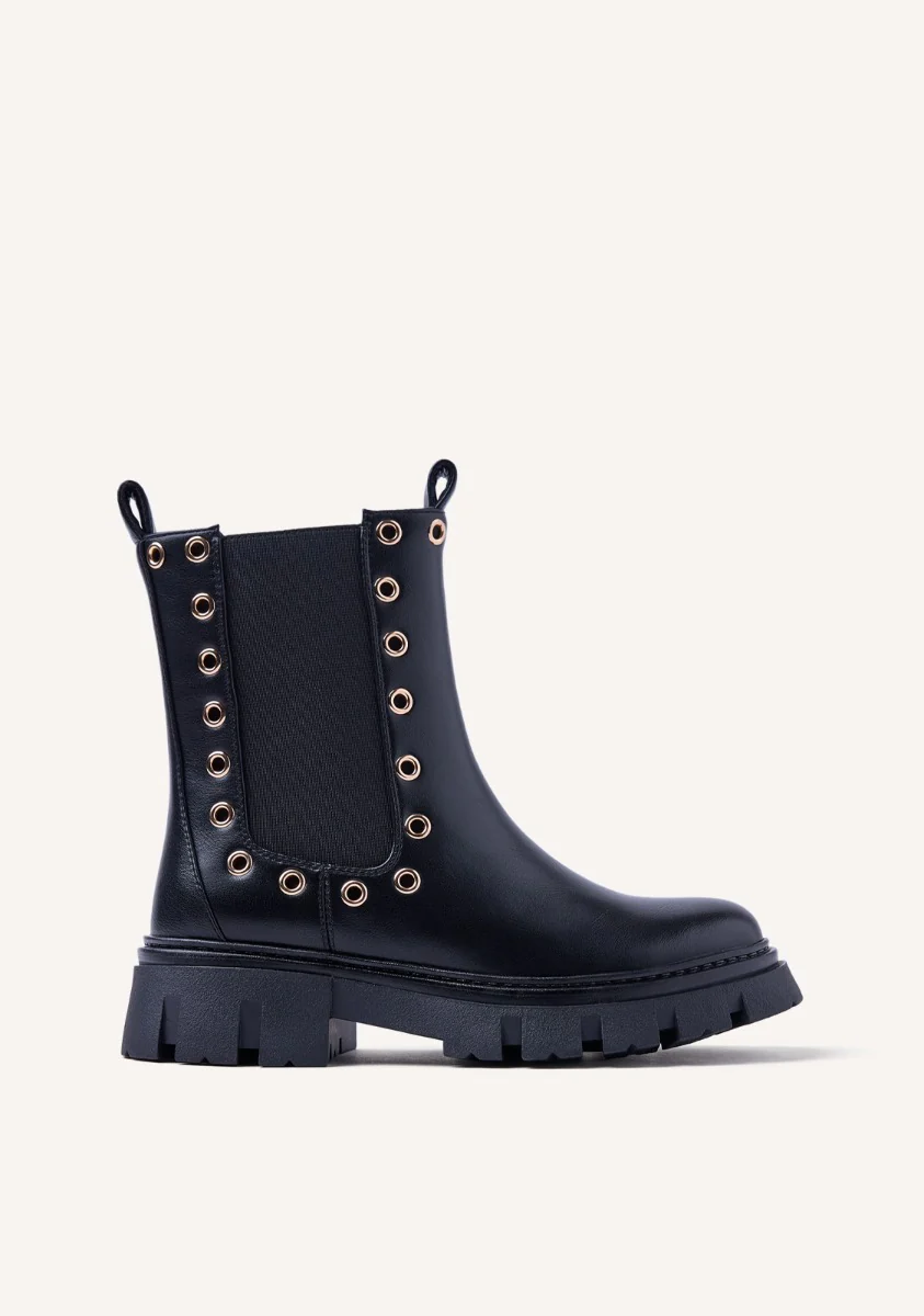 EYELET BOOTS DENHAM
