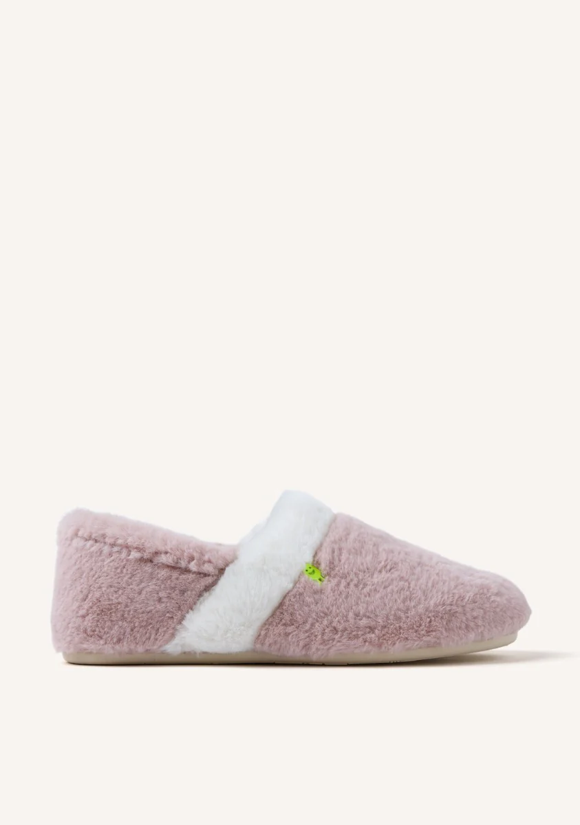 FUR CLOSED HOUSE SLIPPERS OWOSSO