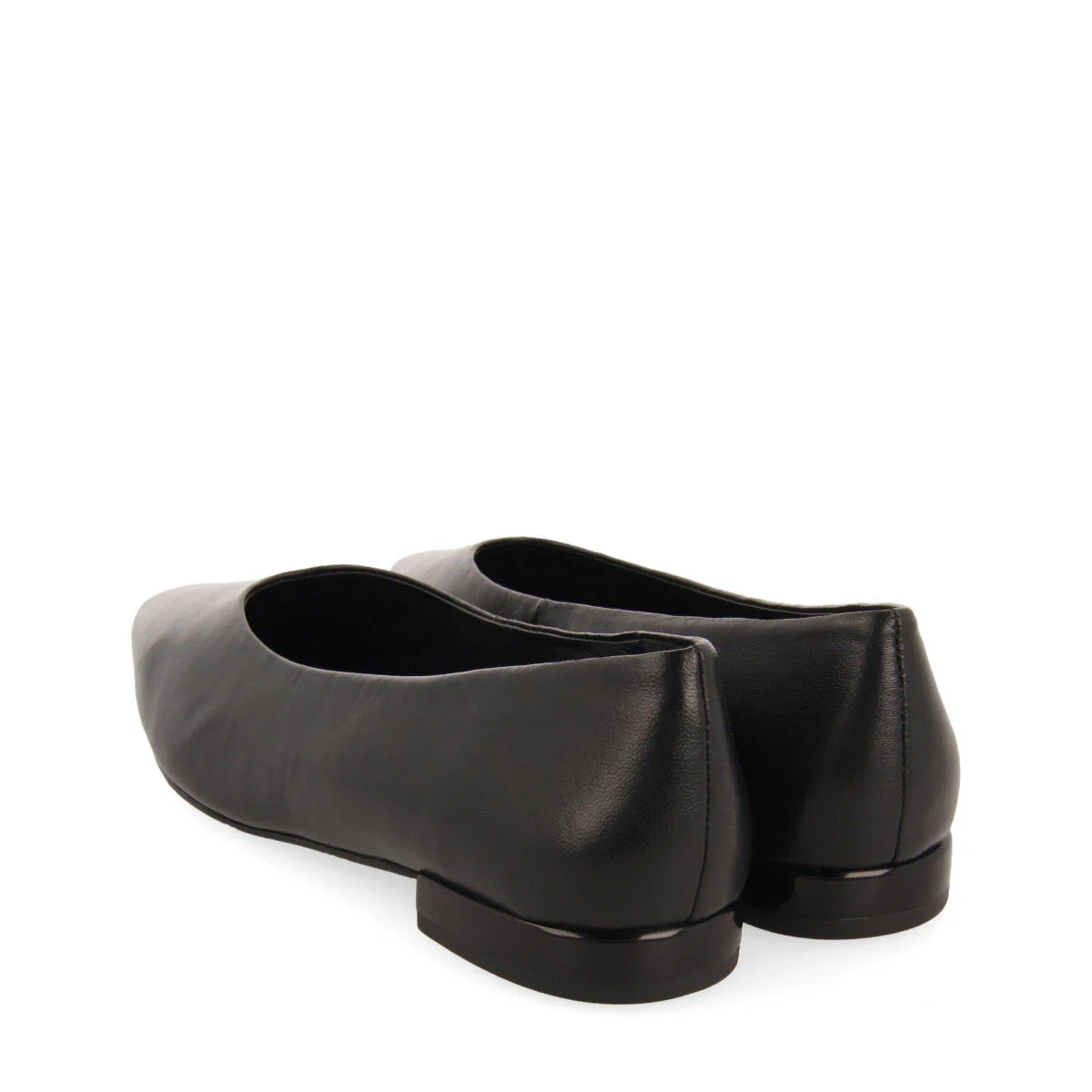 Gifford women's black ballet flats with pointed toes - Image 4