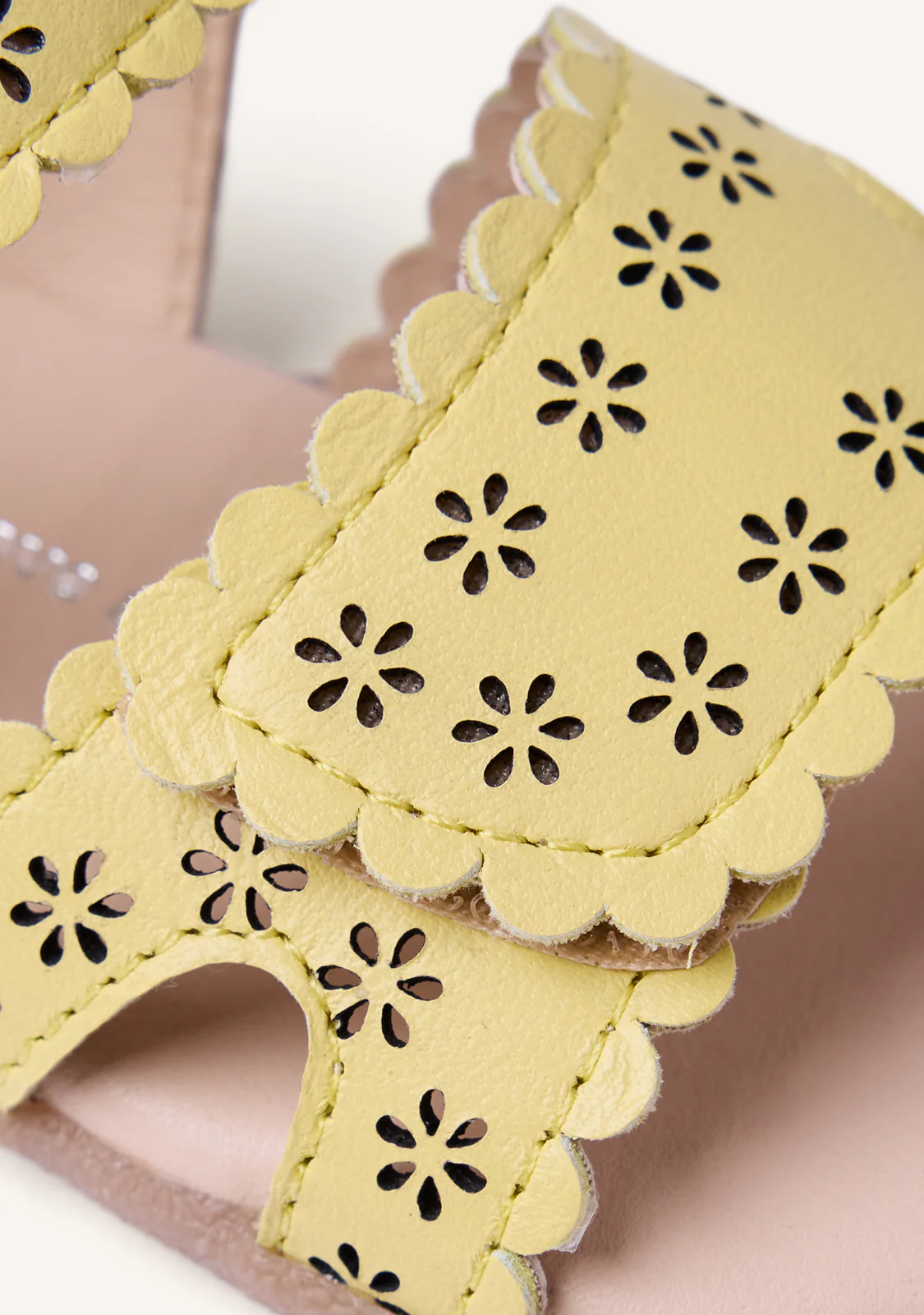 GIOSEPPO BAREFOOT - FLOWER OPEN LEATHER SANDALS KABATI - Image 4