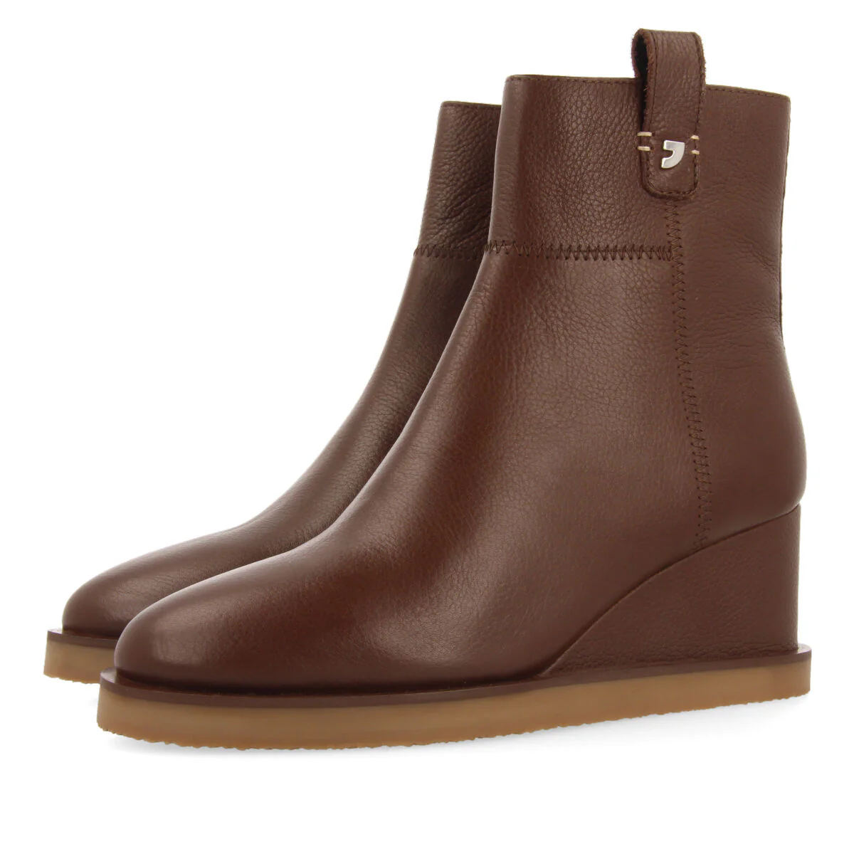 Glamis women's brown leather ankle boots with wedges - Image 2