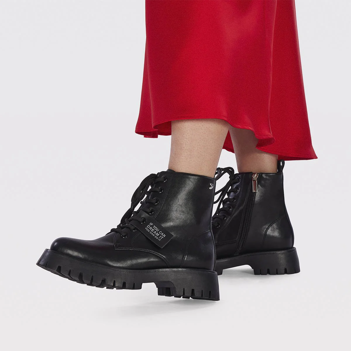 Hesseng women's black lace-up biker boots with track soles - Image 5