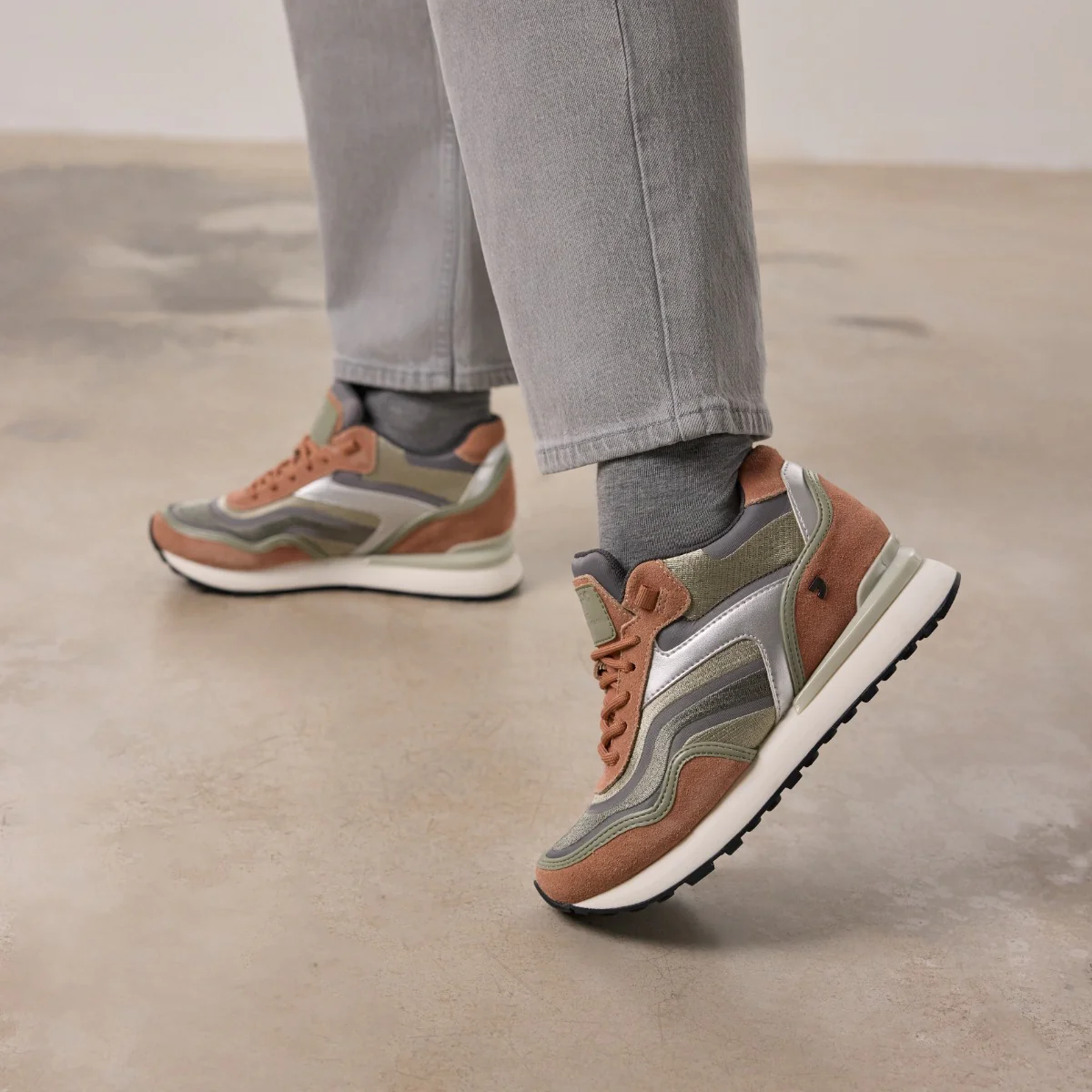 INTERNAL WEDGE SNEAKERS IGAL - Image 2