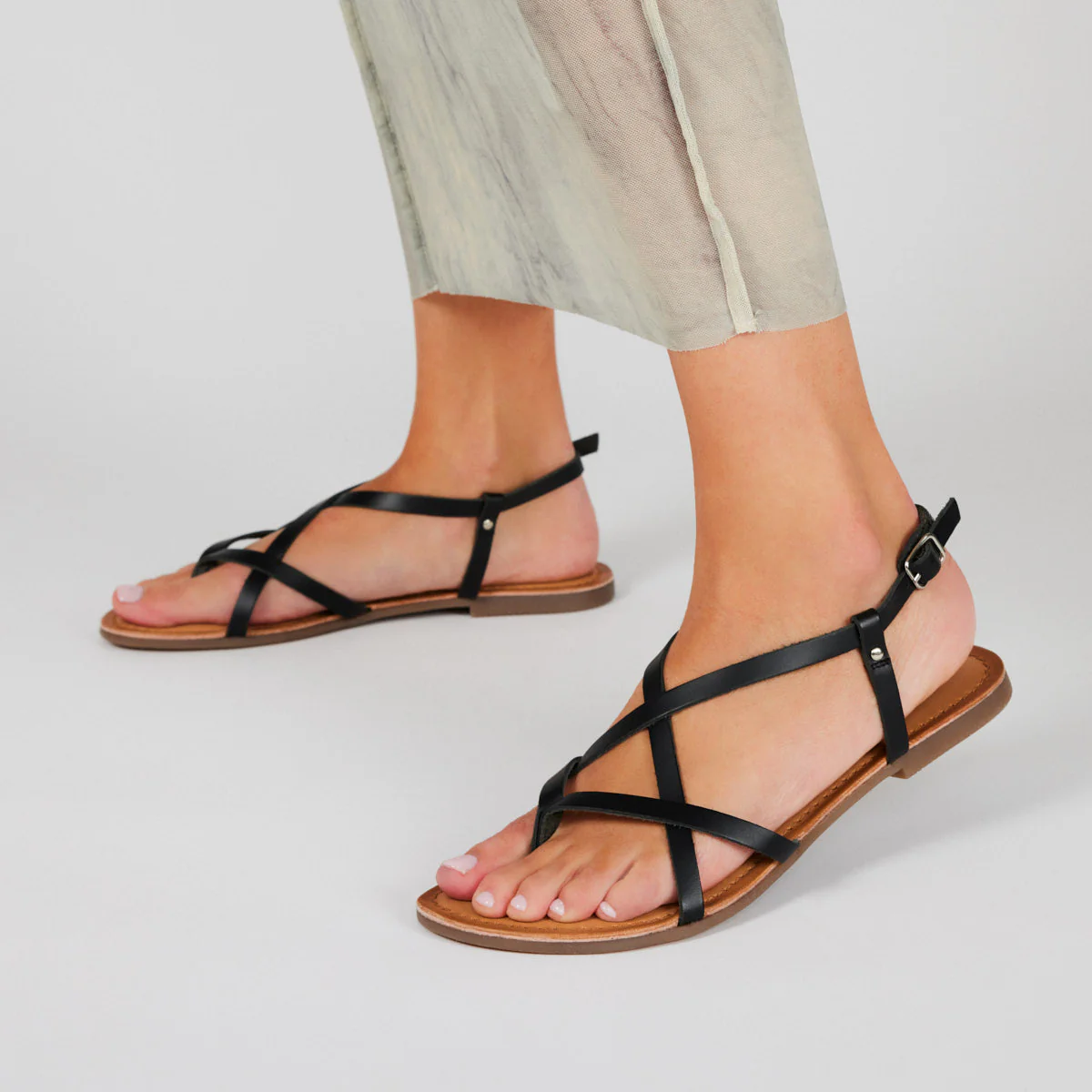 Lelex women's black roman sandals - Image 5