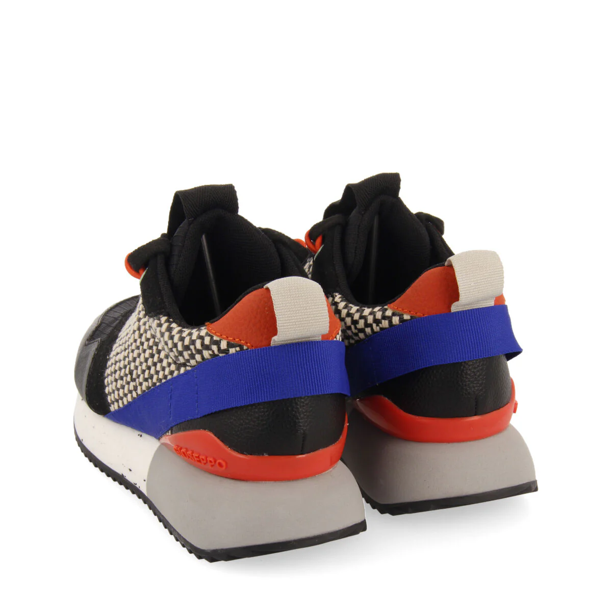 Luzon women's black sneakers with textures and details - Image 4