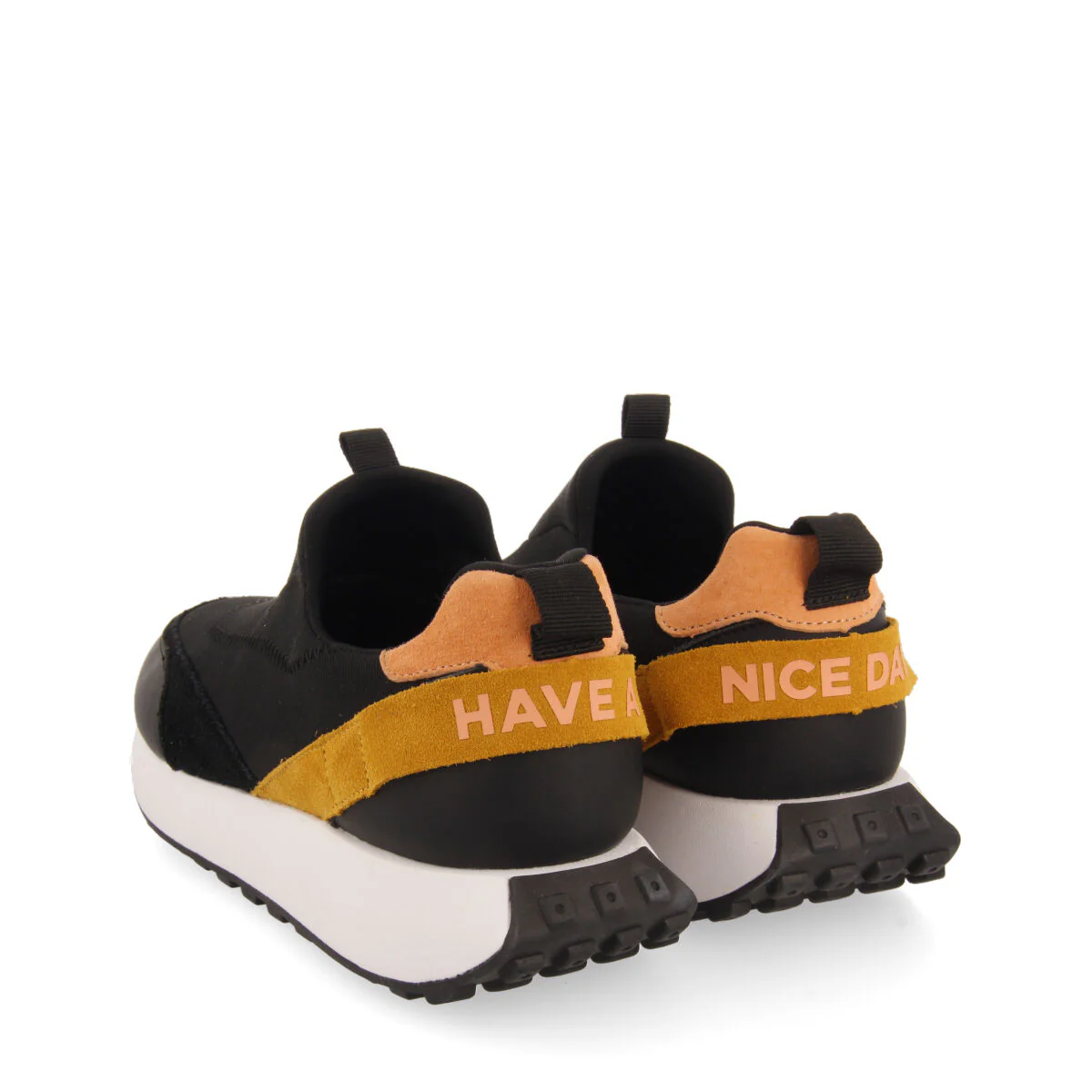 Marusi women's black slip-on sneakers - Image 4