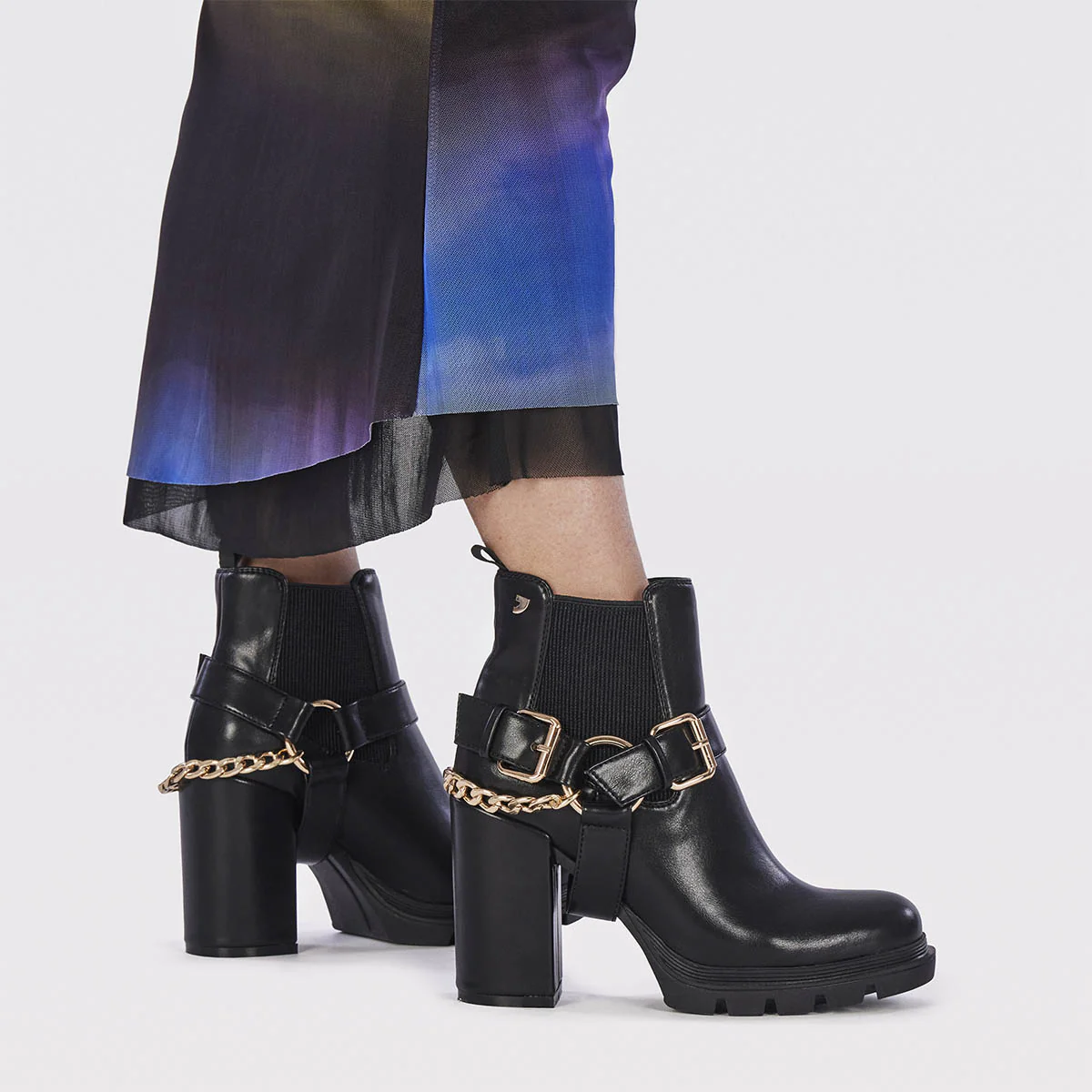 Okreek women's black chelsea boots with buckles, track soles and a chain - Image 2