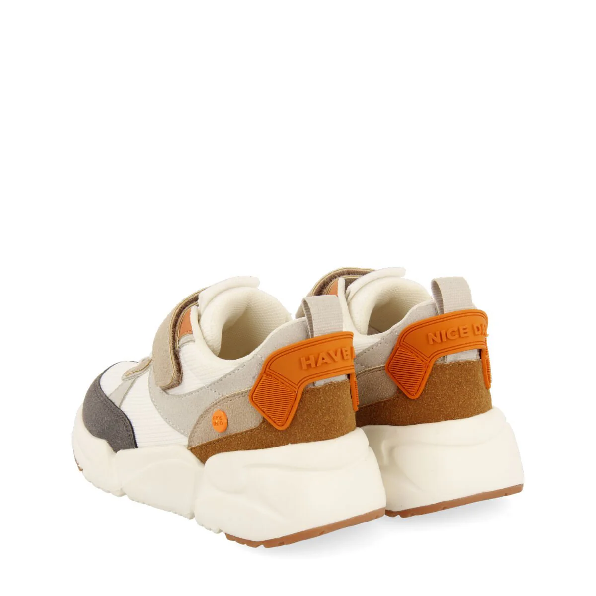 Ouanne boys off white sneakers with light and flexible chunky soles - Image 4