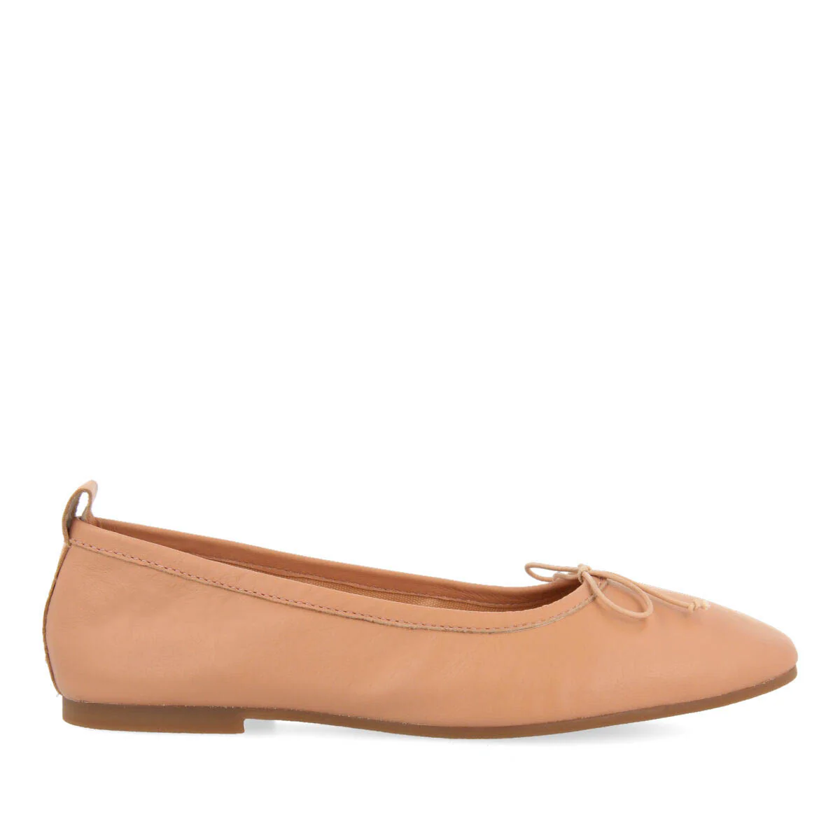 Pierbach women's nude leather ballet flats