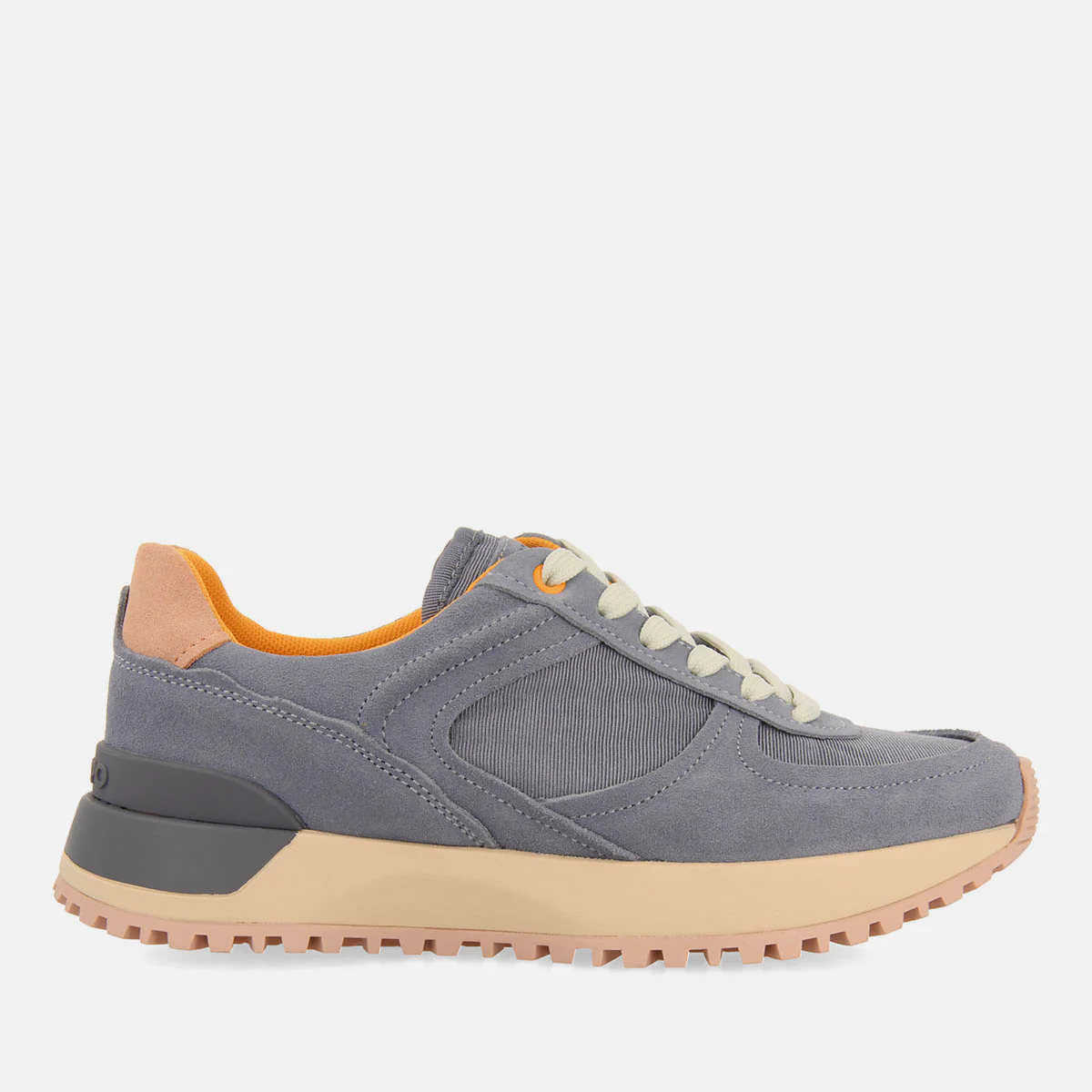 RETRO SNEAKERS FLOING