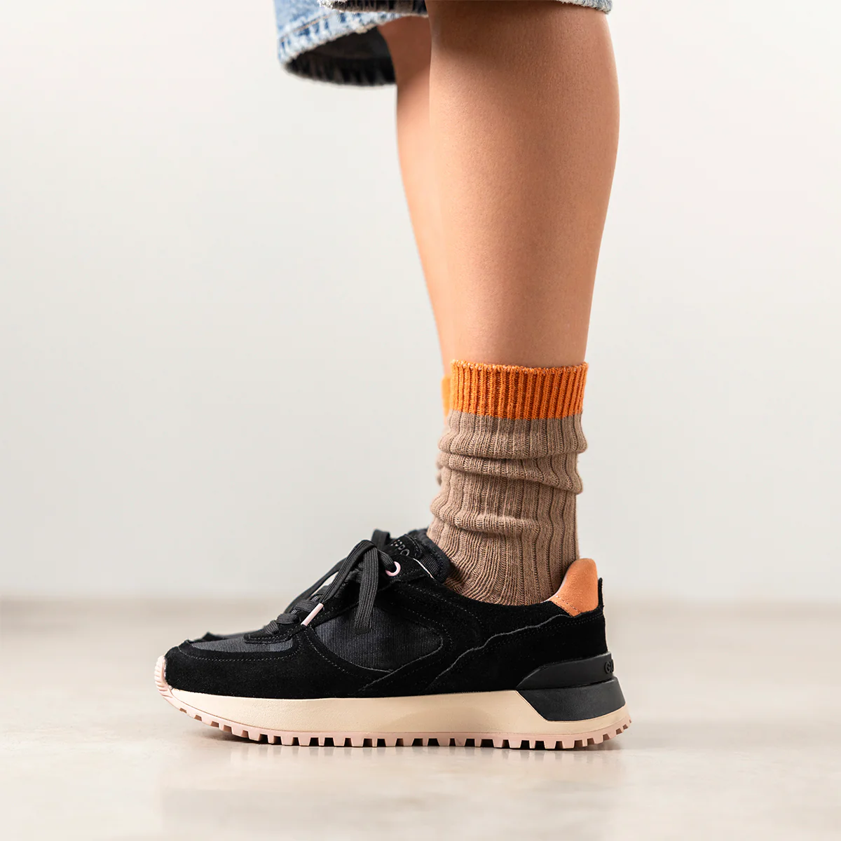 RETRO SNEAKERS FLOING - Image 2