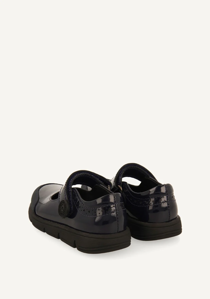 SECONDARY SCHOOL PATENT LEATHER BEKES BASKETS - Image 4