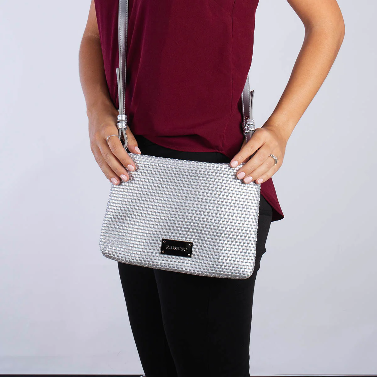 SILVER CROSSBODY BAG WITH MORVAH BRAIDING - Image 2
