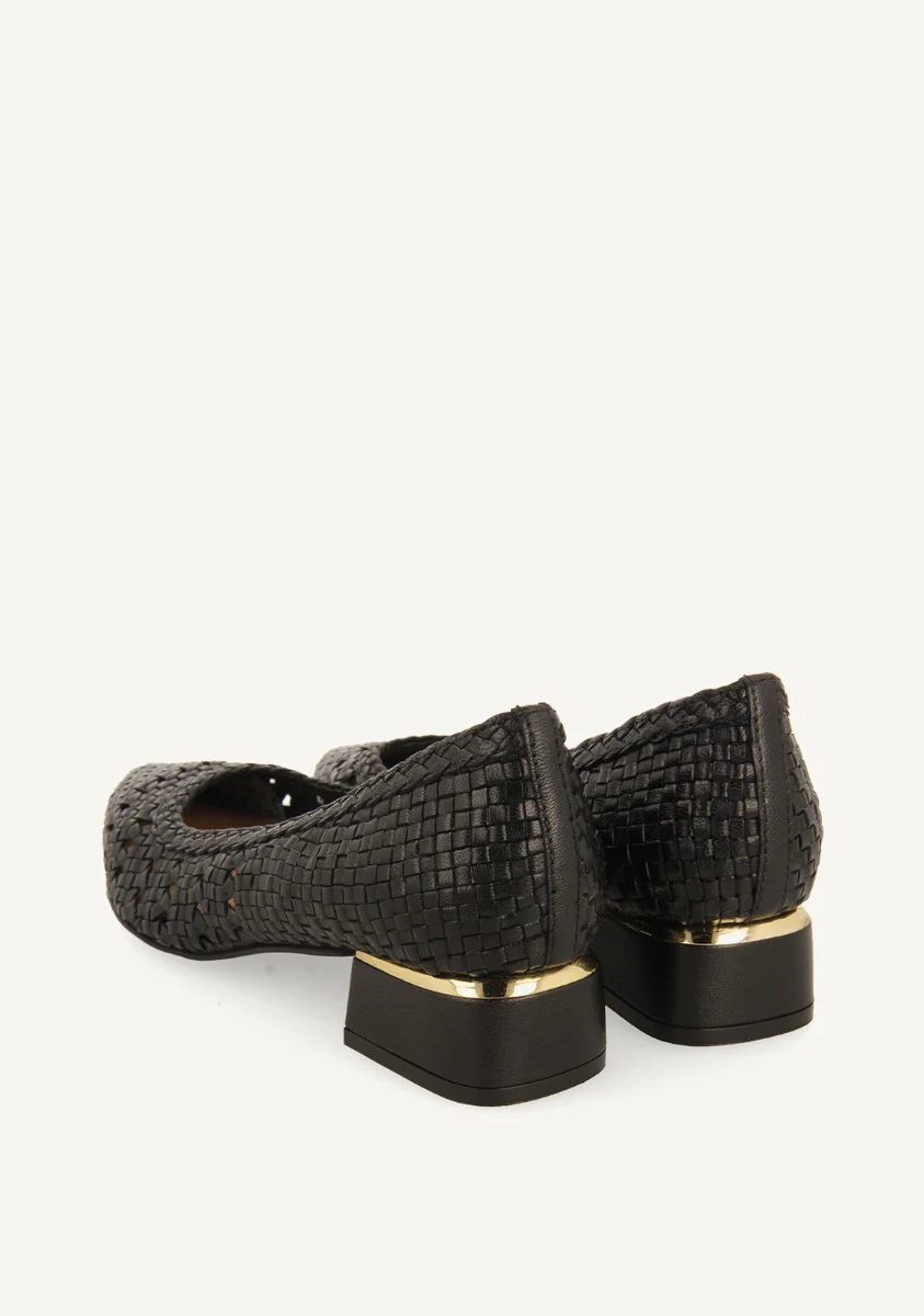 STUDDED LEATHER COURT SHOES MAGLOD - Image 3