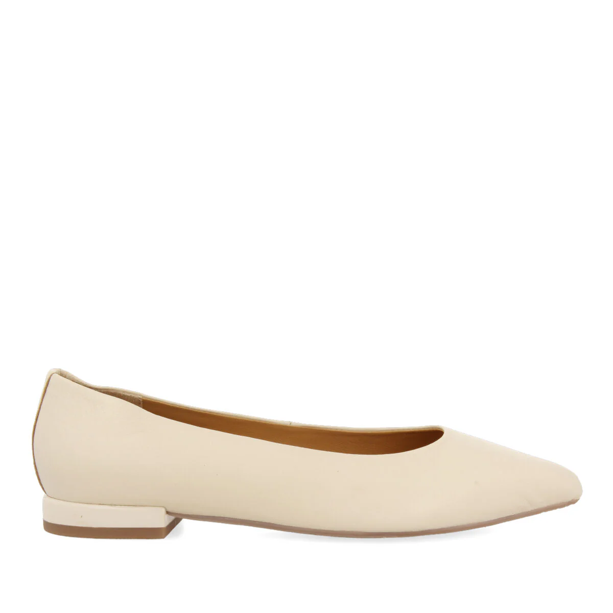 Trappes women's off-white leather ballet flats with pointed toes