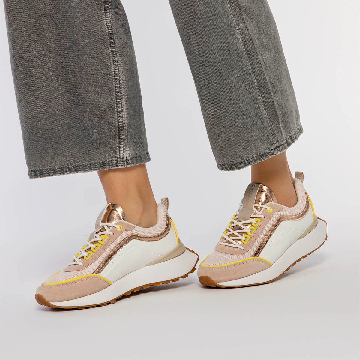 WHITE SNEAKERS WITH NUDE DETAILS FOR WOMEN BALLAGAT - Image 5