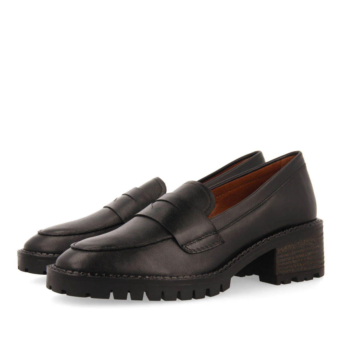Wolsey women's black leather moccasins with track soles - Image 3
